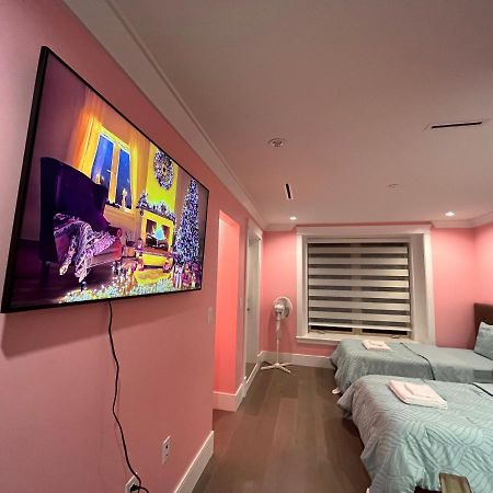 וונקובר Milano Luxury Suites מראה חיצוני תמונה