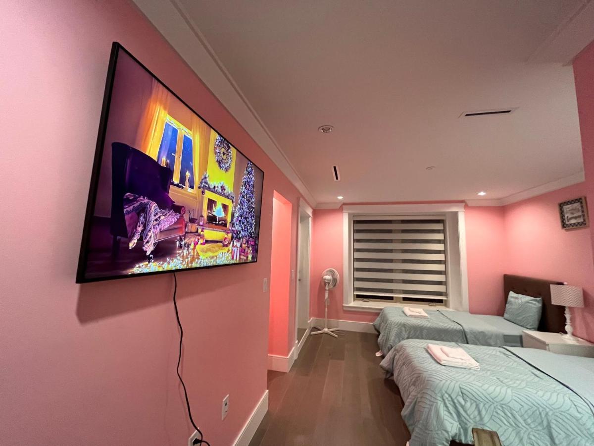 וונקובר Milano Luxury Suites מראה חיצוני תמונה
